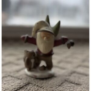 Russ Peace In The Meadow Bonnie Lynn‎ Porcelain Santa Figurine